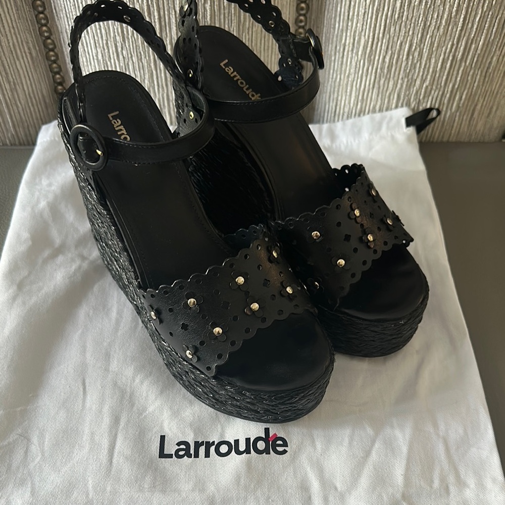 Larroude Black Wedge Sandals 8.5 - Picture 4 of 5